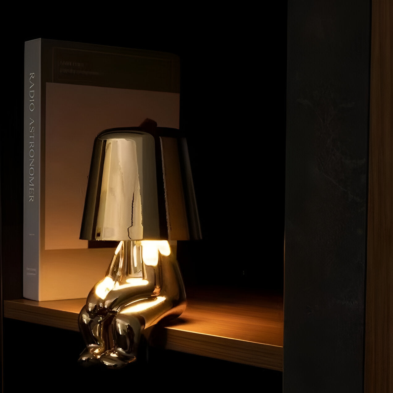 ONYRA - The dreaming figure